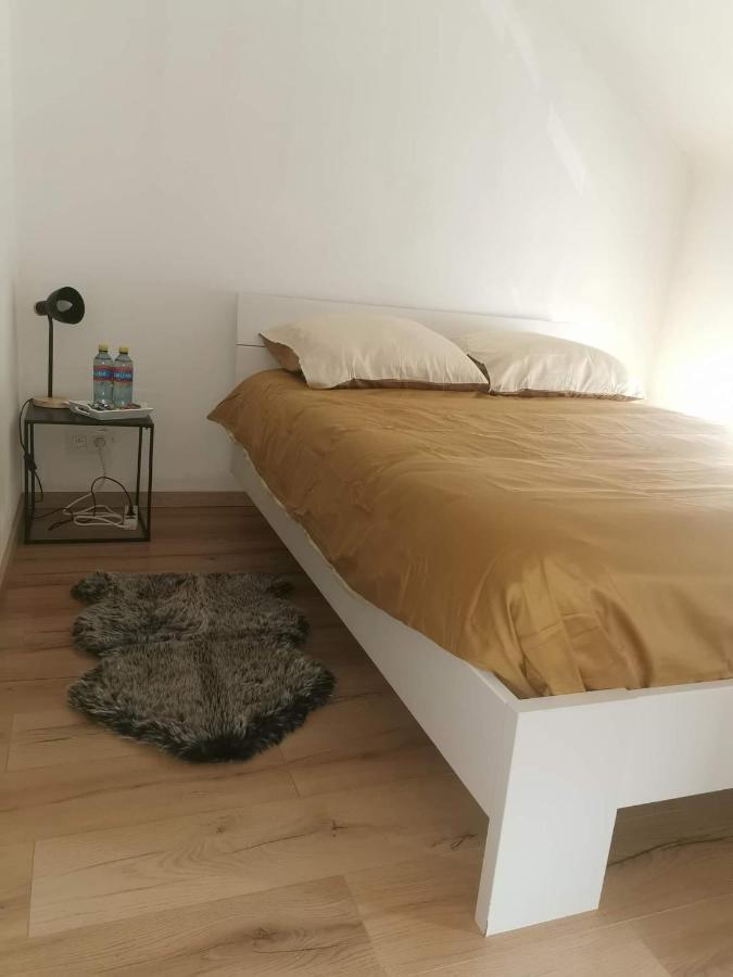 Le Caillou Blanc Lägenhet Charleroi Exteriör bild